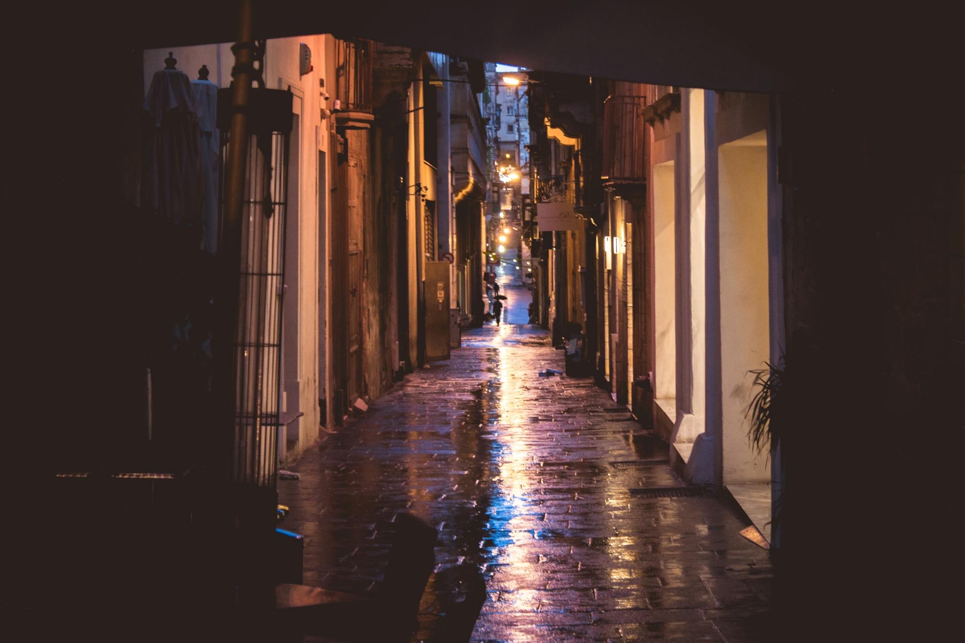 Moody city alley